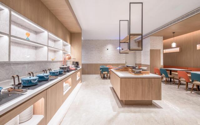 Hanting Hotel Nanjing Middle Longpan Road Jiuhuashan Metro Station