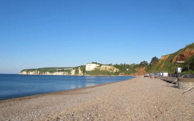 Holmleigh House Bed and Breakfast
