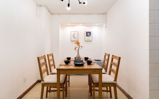 Qing Apartment Ukiyoe