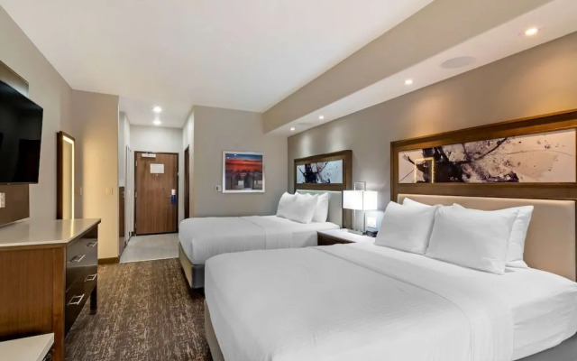 Best Western Premier Liberty Inn & Suites
