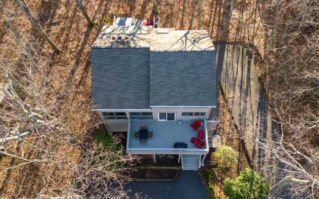 Wintergreen Retreat Jacuzzi Sauna dog Friendly
