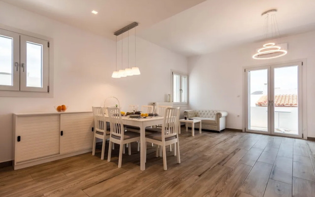 White Rock Milos Suites