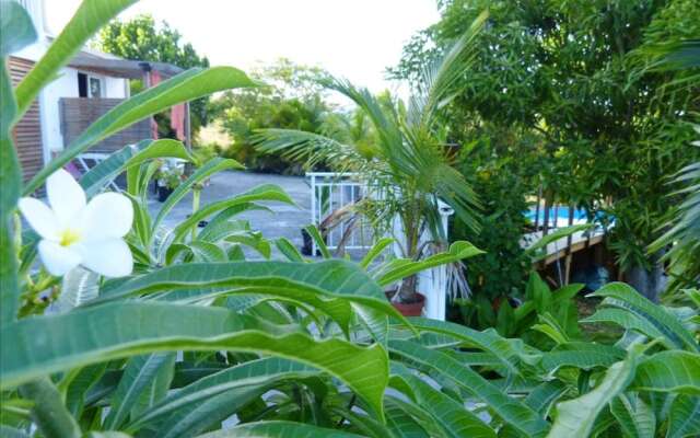 Apartment with One Bedroom in Sainte-Anne, with Shared Pool, Enclosed Garden And Wifi - 4 Km From the Beach