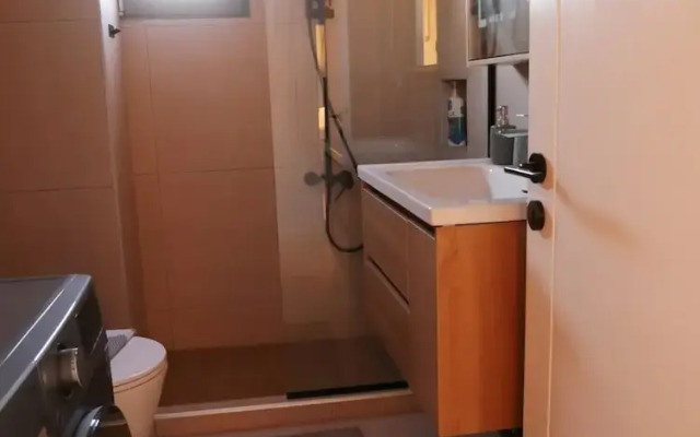 Gio s Central Cosy Apartment With Private Balcony