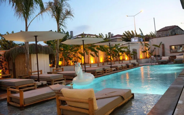 Q Alaçatı Otel (+16  adult)