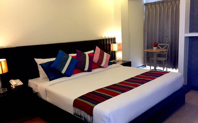 Charoenchit House