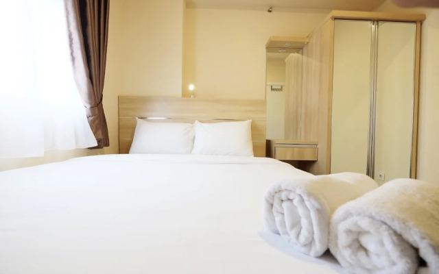 Clean And Tidy Green Pramuka Apartement