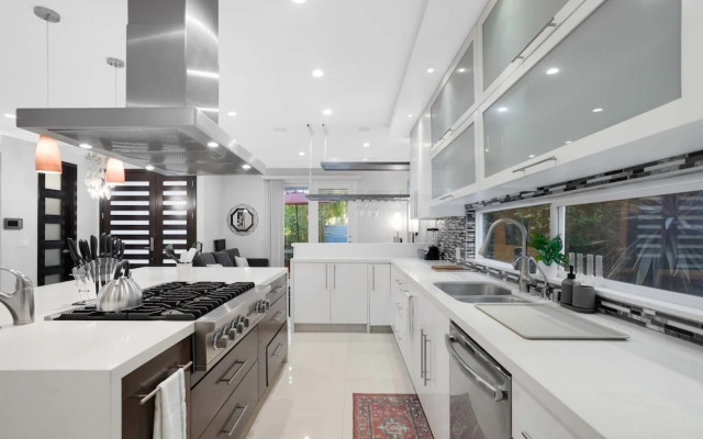 Walefield by Avantstay Mid-wilshire Home + Pool