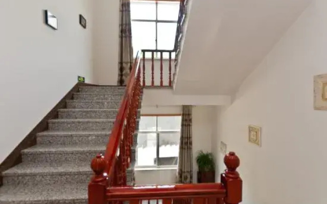 Moganshan Manshanju Inn