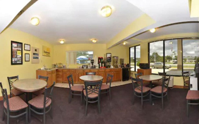 Days Inn Ocean Springs