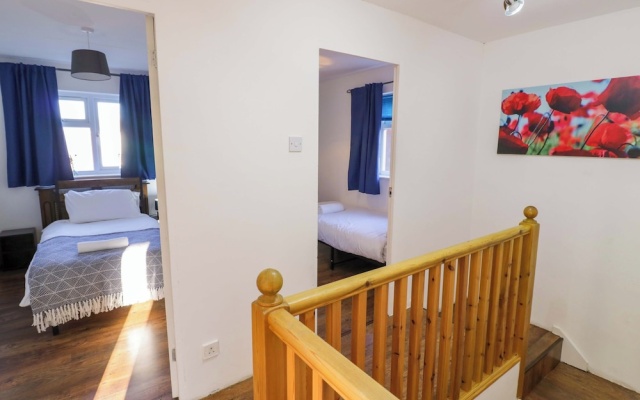7 Waverton Mews