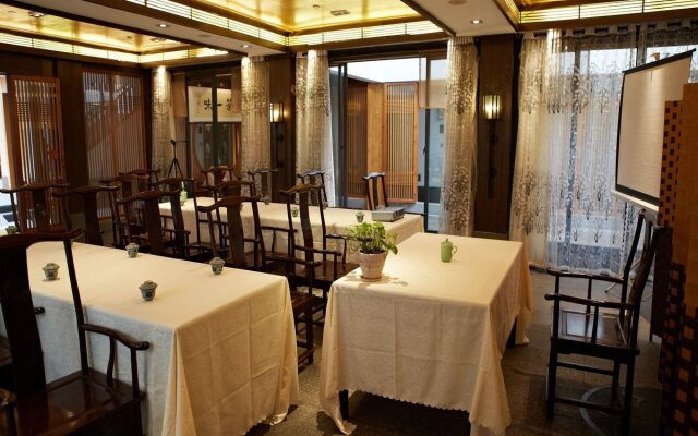 Xiangji Yard Boutique Hotel