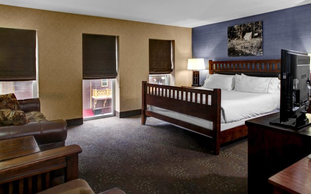 Holiday Inn Express Hotel & Suites Deadwood-Gold Dust Casino, an IHG Hotel