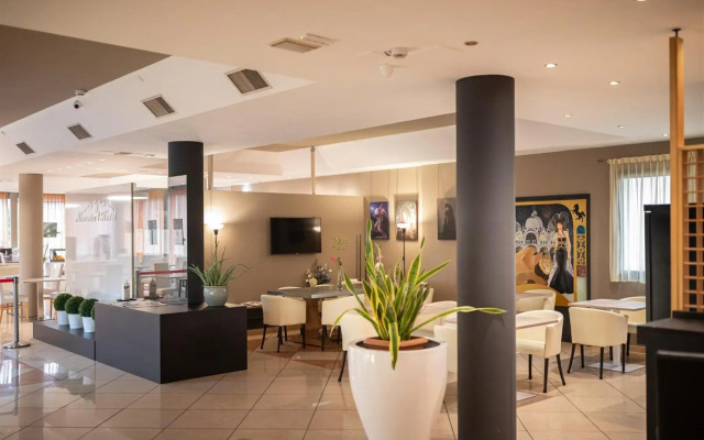 Noventa Hotel