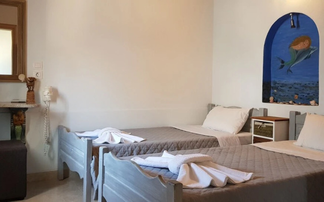 Elena's Seaside Apartments & Studios