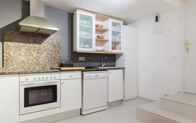 M (AXIII83) Apartamento con jardín Hispanoamérica