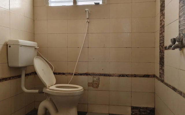 Square & Dormitory Stays