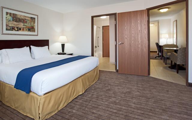 Holiday Inn Express & Suites Buffalo by IHG