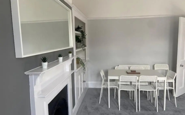 Large Boutique Self Catering Southsea Holiday Flat