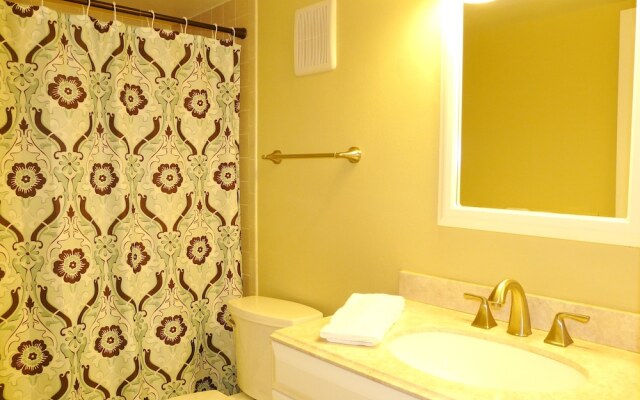 South Seas Tower 4-1204