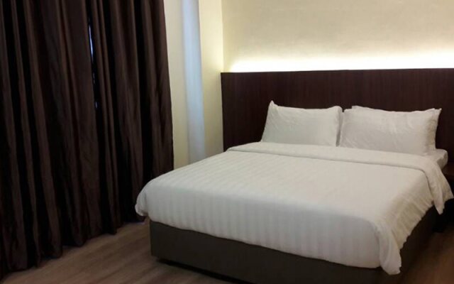 Place2Stay Business Hotel @ Emart Riam