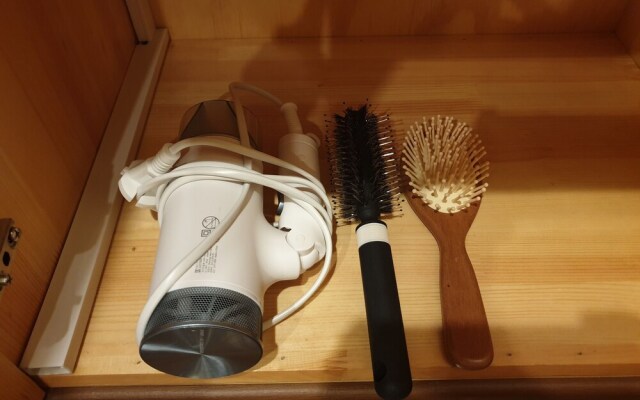Slow Tree House Hongdae - Caters to Women
