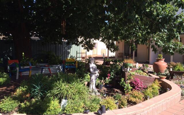 Hahndorf Oak Tree Cottages