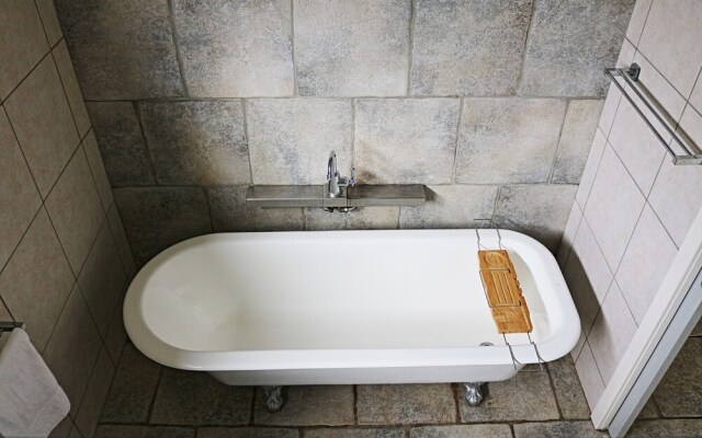 The Lodge at Eden Cove