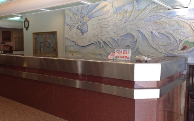 Chih Feng Hotel