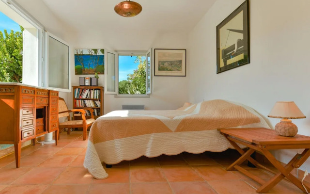 Beautiful Holiday Home With Terrace