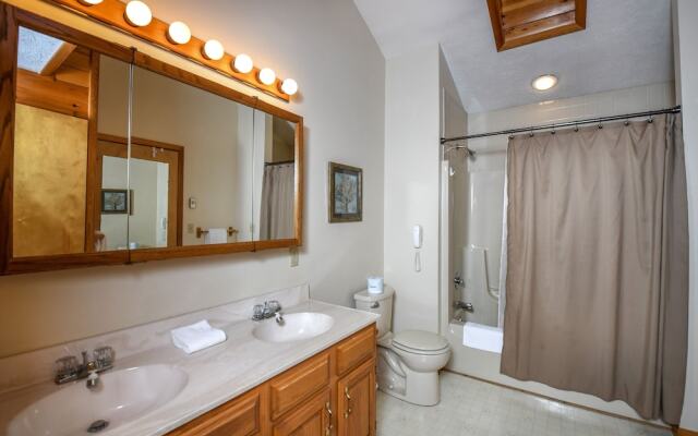 Hillside Retreat 4 Bedroom House