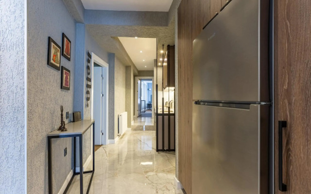 Seraglio Hotel & Suites