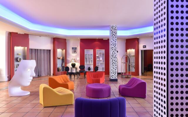 Hotel Arles Plaza