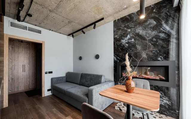 Apartment to Live in the Mountains on Garazhnaya street