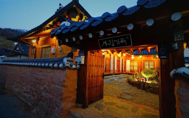 Jeonju Hanok Maeul Sukbak Sarang Gadeuk