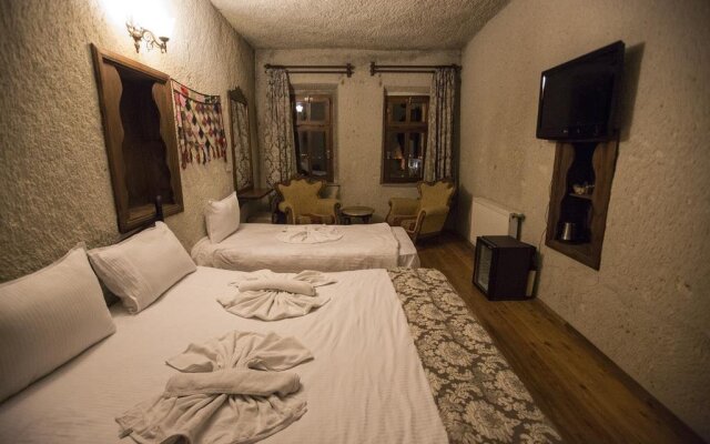 Spelunca Cave Hotel