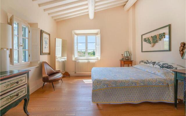 Stunning Home in Impruneta With 3 Bedrooms and Wifi
