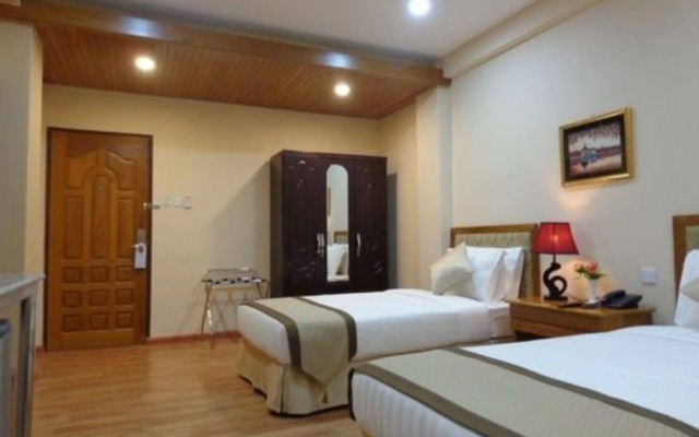 Royal Khattar Hotel