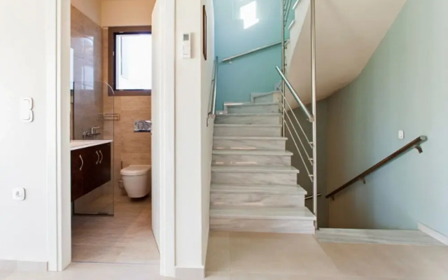 Luxurious Rikas Villa