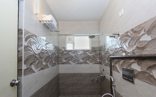 Oyo 4429 Vee Suites