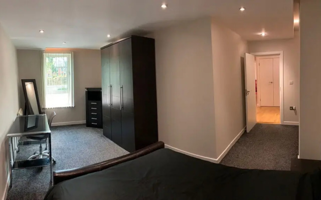 Elegant City Centre Apartment