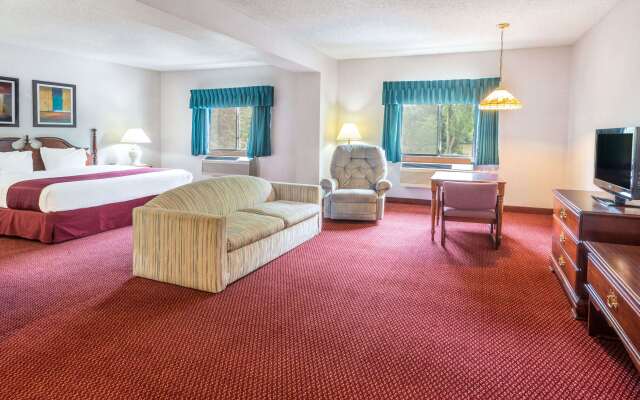 Days Inn by Wyndham Tiffin