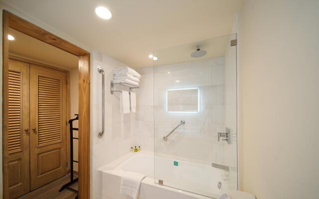 Real InterContinental San Salvador at Metrocentro Mall by IHG