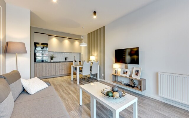 Riverside Nowa Motława SPA, Pool, Gym & Parking by Downtown Apartments