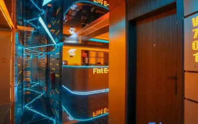Riot Games E-sports Hotel (Shaoguan Kuangshan Park Moer City Branch)