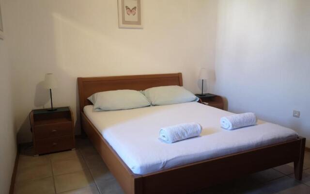 Apartments Tri Palme