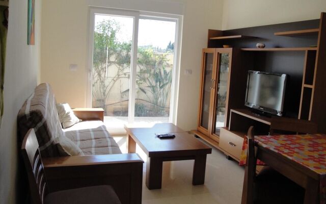 Apartment With 2 Bedrooms in Port El Kantaoui, With Pool Access, Enclo