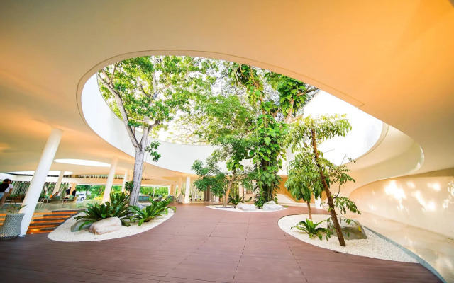 Tambuli Seaside Resort and Spa