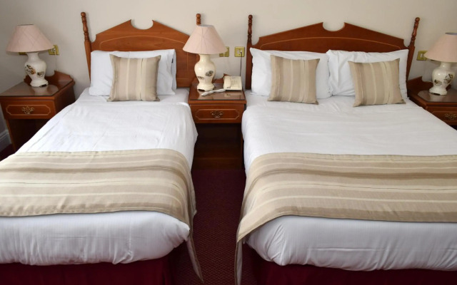 The Rhu Glenn Hotel