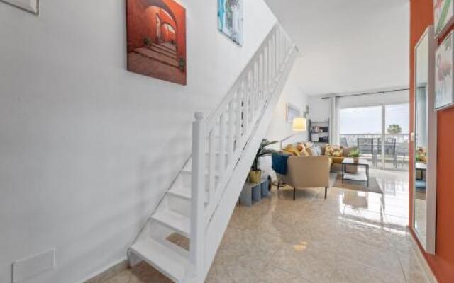 Duplex Sea & Pool views
